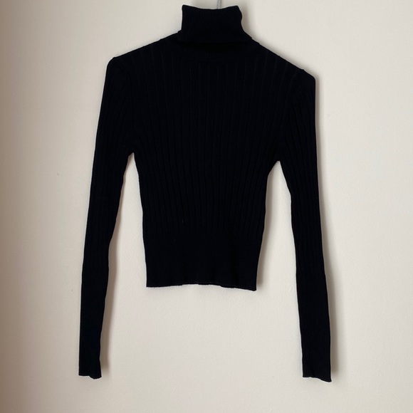 Crop top long sleevesš¤ - Picture 4 of 8